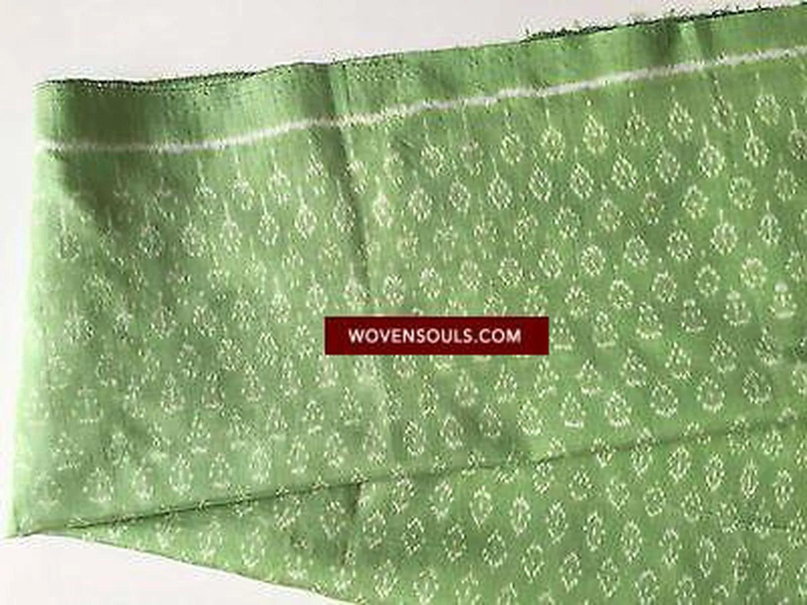 E125 SOLD HANDWOVEN IKAT SILK SCARF CRAVAT STOLE - ELEGANT CLASSY GREEN