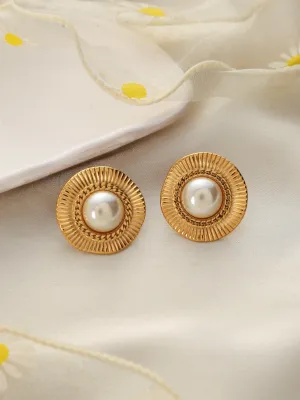 Lily Round Pearl Studs