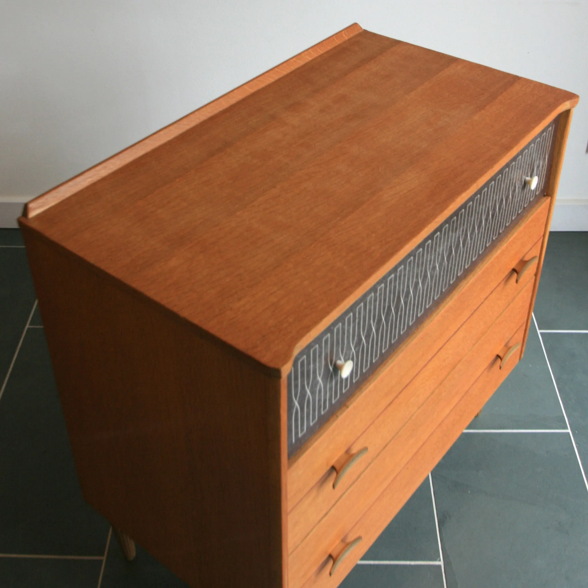 Mid Century Oak Chest of Drawers