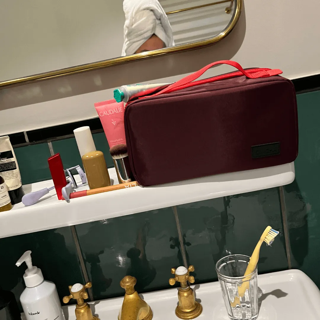 The Toiletry Bag - Merlot